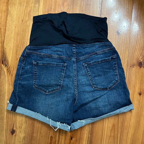 Isabel Maternity Shorts - Picture 2 of 4
